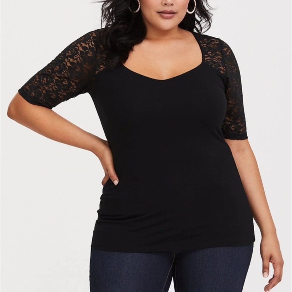 Torrid 0X 5X TOP Black Foxy Lace Sleeve/Back Plus